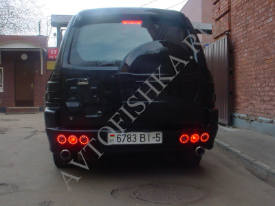 Mitsubishi Pajero 3. Pajero 4 (99-15) cпойлер ORIGINAL на пятую дверь